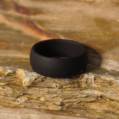 Anillo de silicona negro forjar y madera